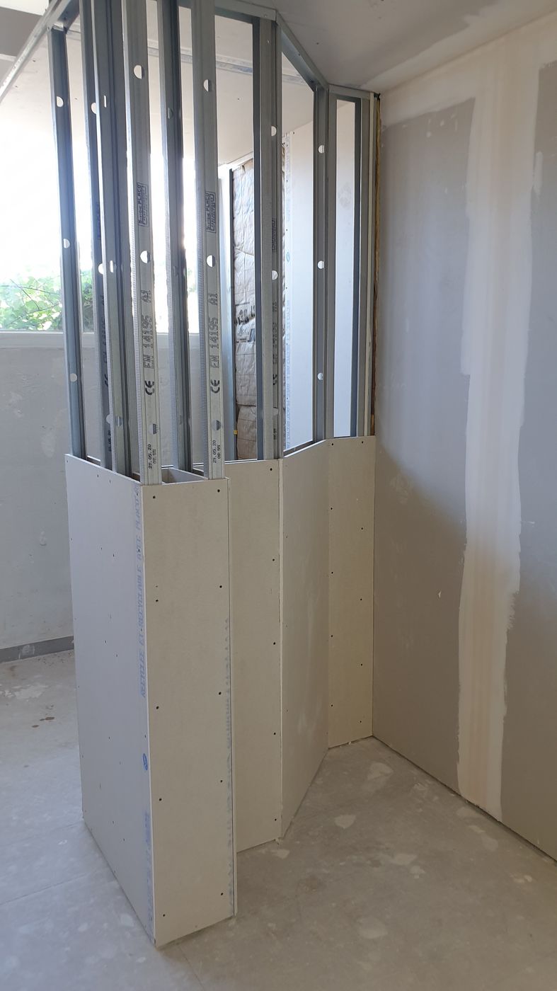Cloisons à Nancy — Cloison courbe placo arrondi fini