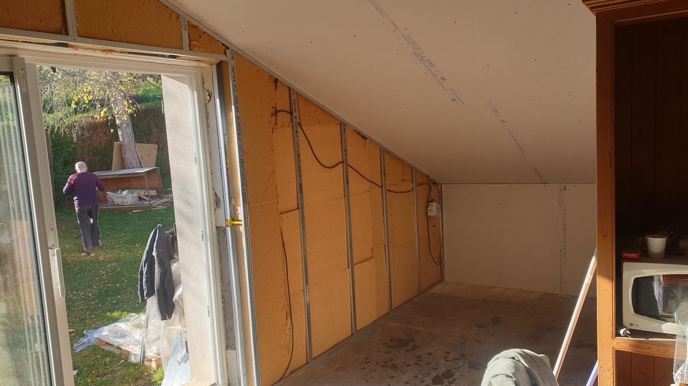 Cloisons à Nancy — Comble doublage bois velux jour