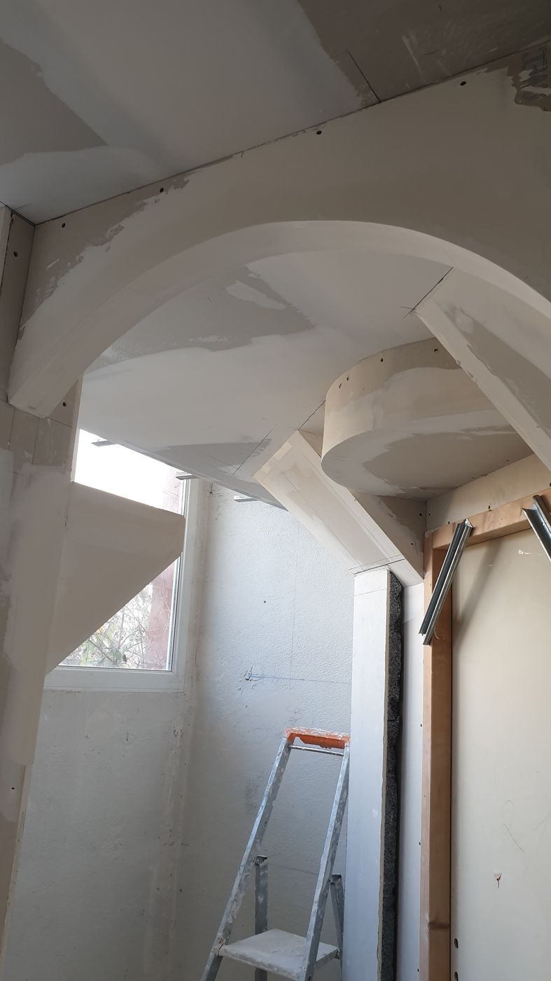 Faux-plafond à Nancy — Voute platre couloir chantier
