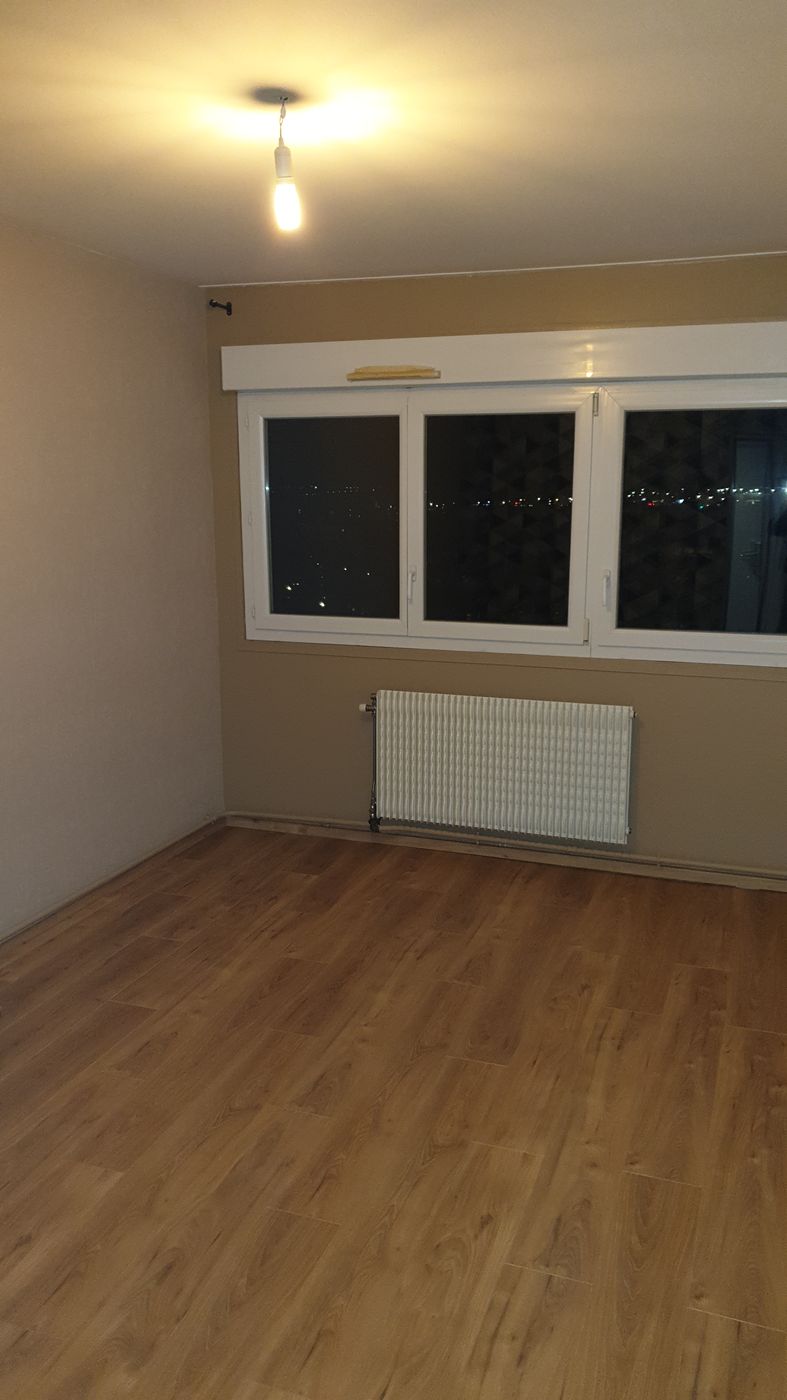 Rénovation à Nancy — Piece renovee parquet lumineuse